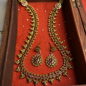 Antique Ruby (Flower bud Haaram)